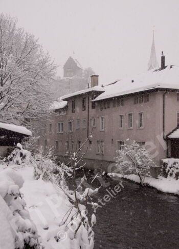 Postkarte «Winter am Aabach mit Burg Uster» aus der Reihe «Stadt + Land»